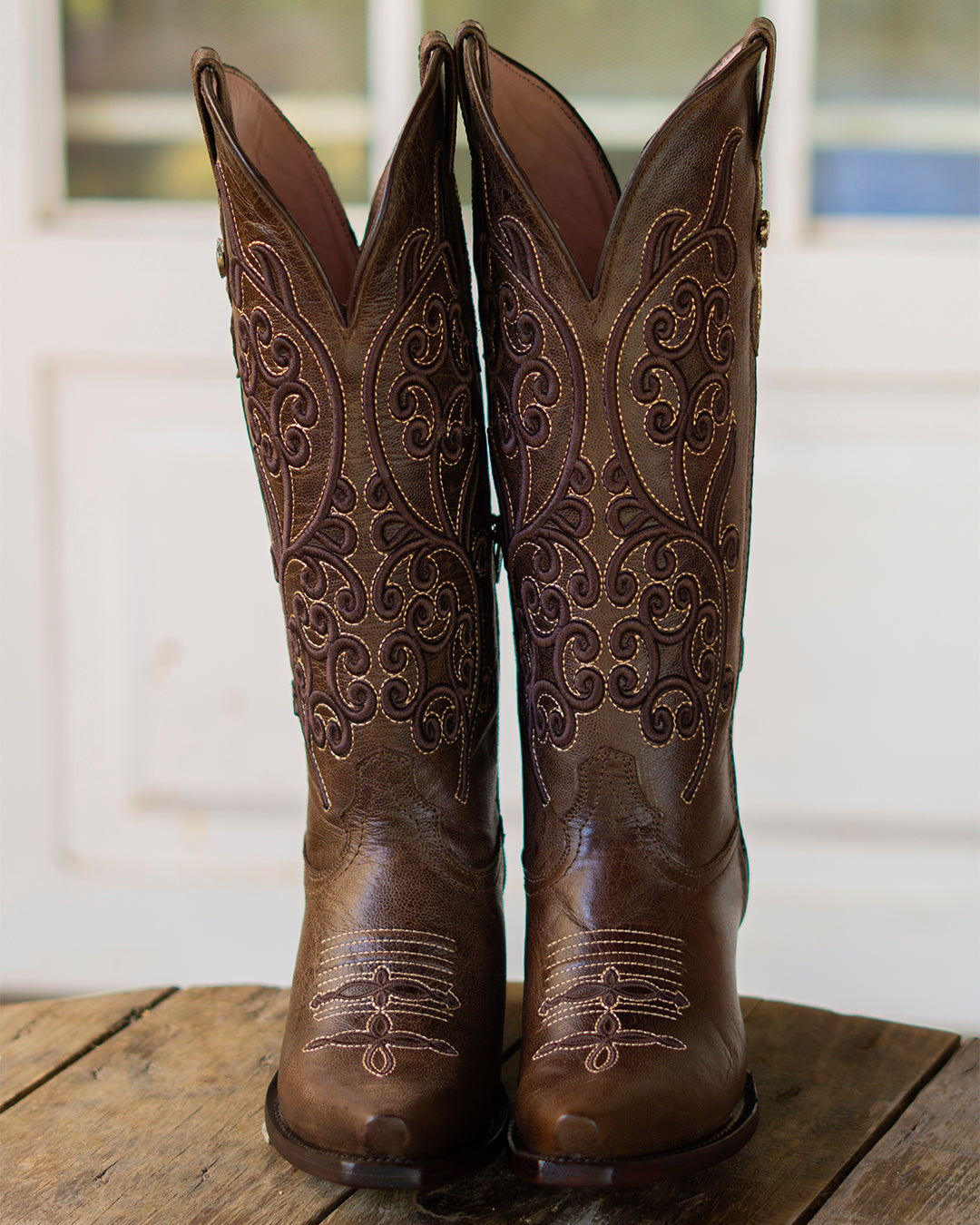 Bota vaquera de mujer chocolate bordado flores