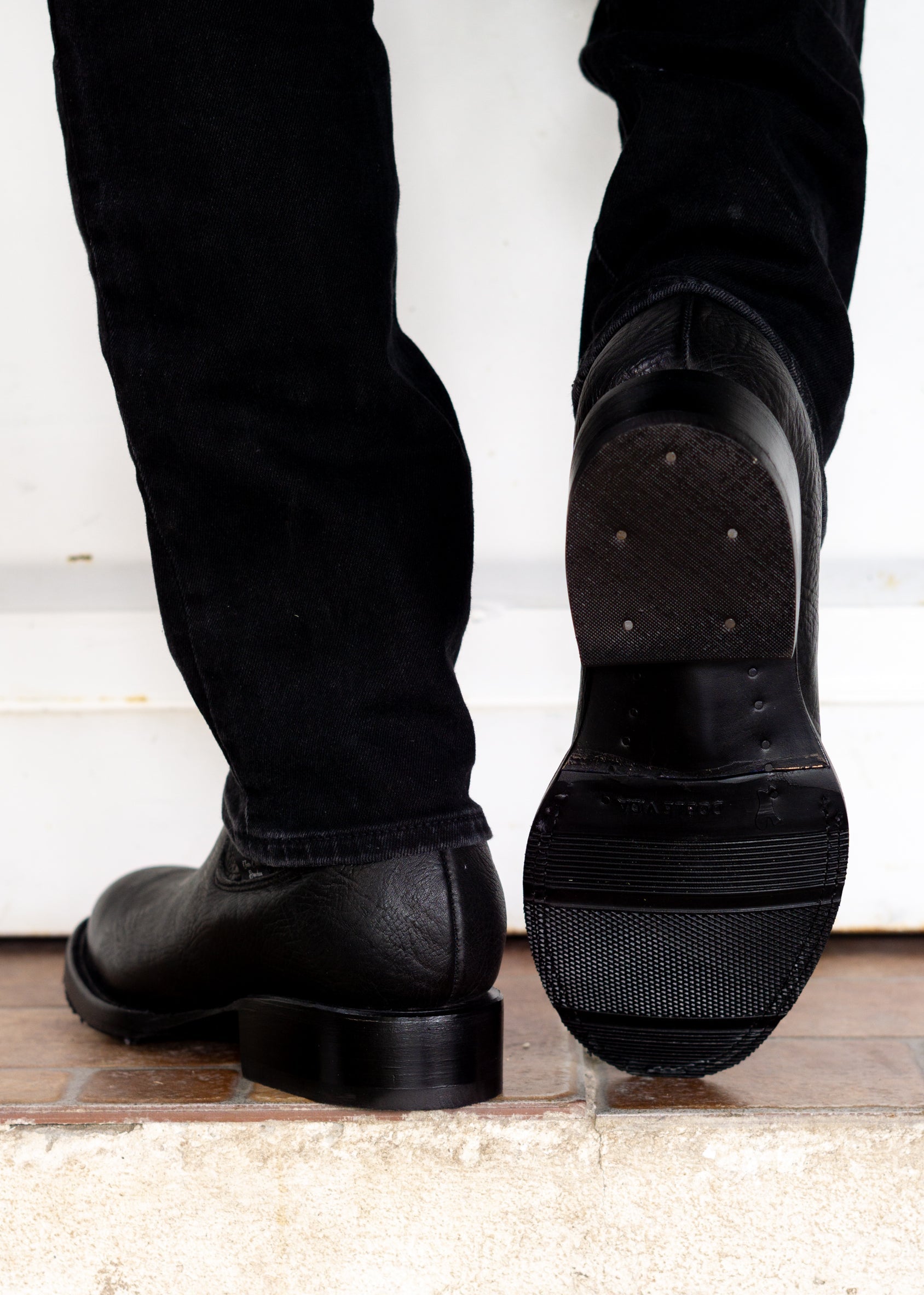 ANGUS DOBLE VIDA - NEGRO