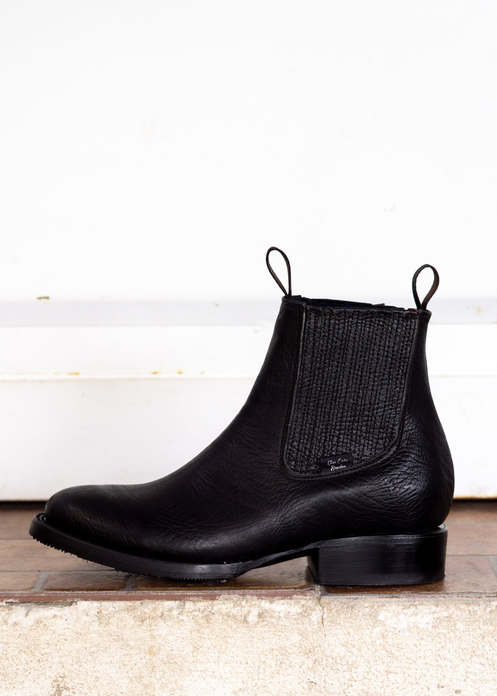 ANGUS DOBLE VIDA - NEGRO